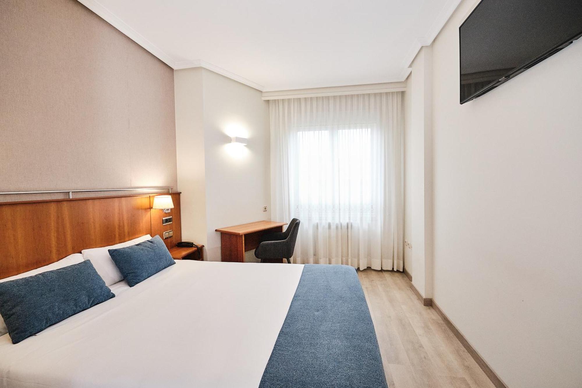 Hotel Ciudad De Compostela Santiago de Compostela Eksteriør billede