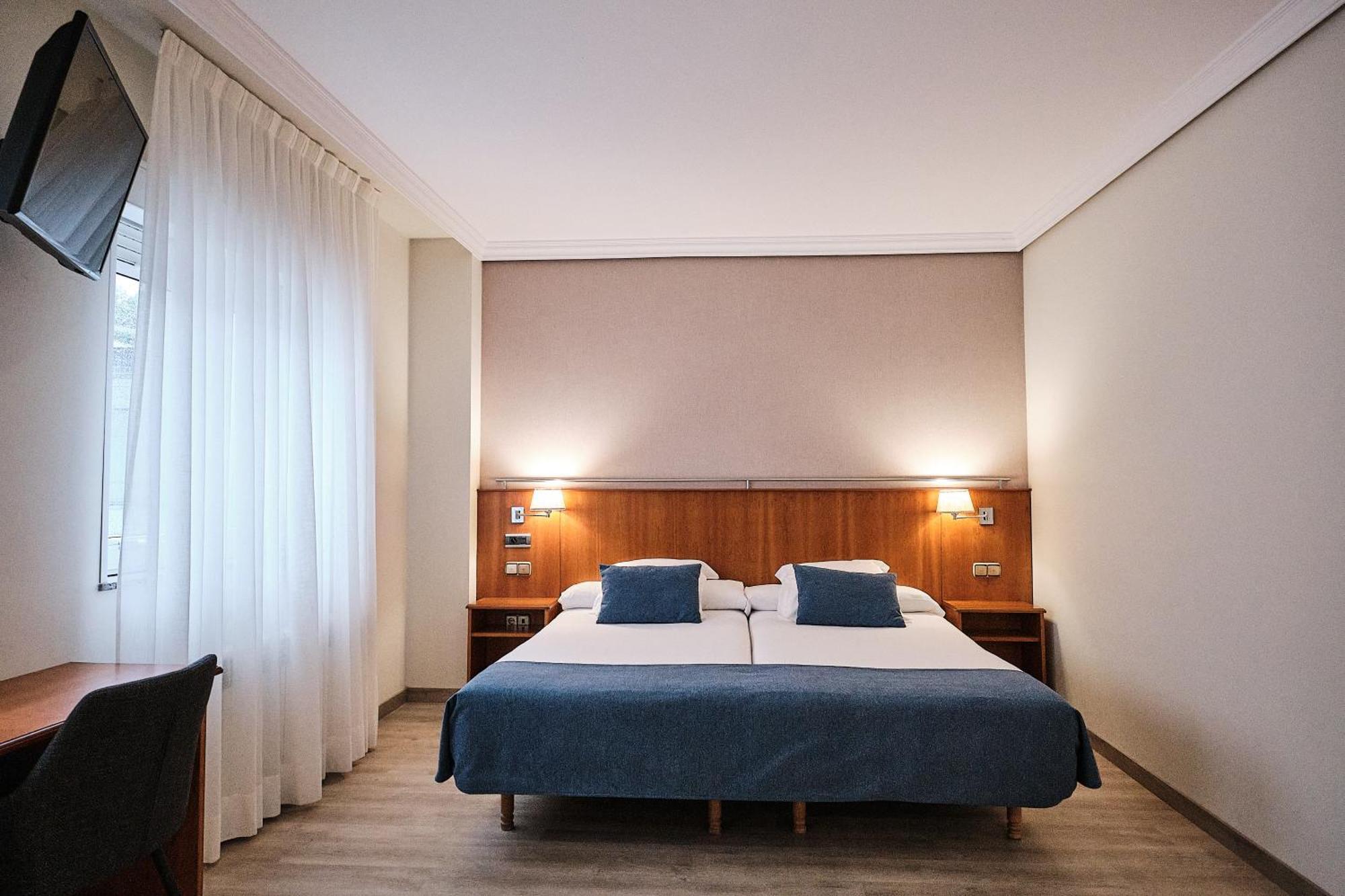 Hotel Ciudad De Compostela Santiago de Compostela Eksteriør billede